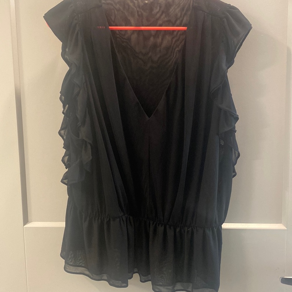 Express XL Ruffled Top✨✨